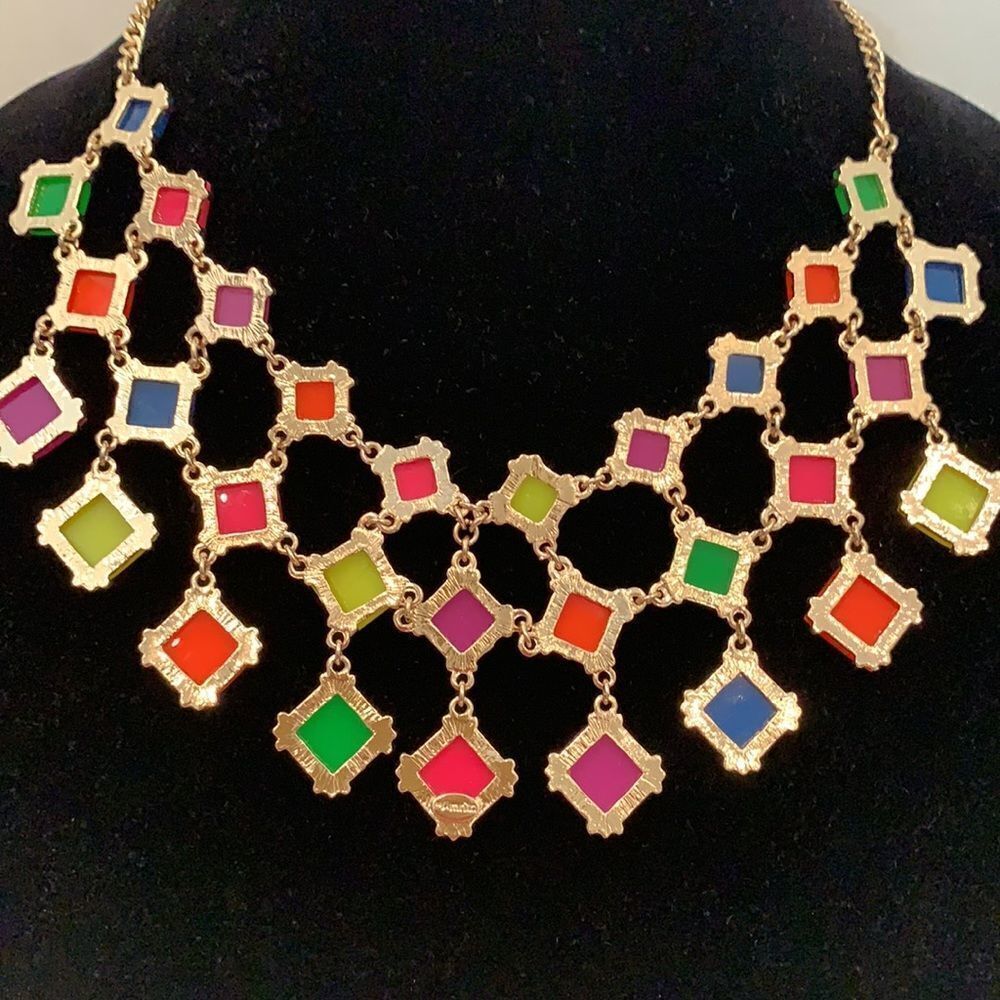 Amrita Singh Statement Necklace - Picture 5 of 5
